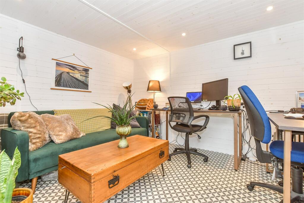 Workshop/Outbuildings