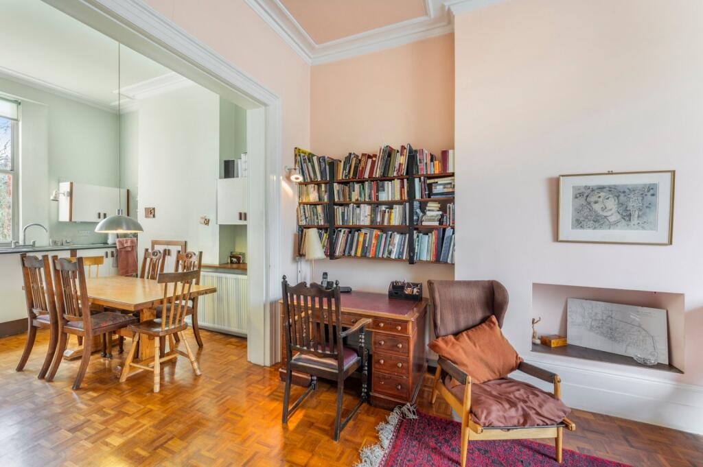 Sitting Room/Kitchen