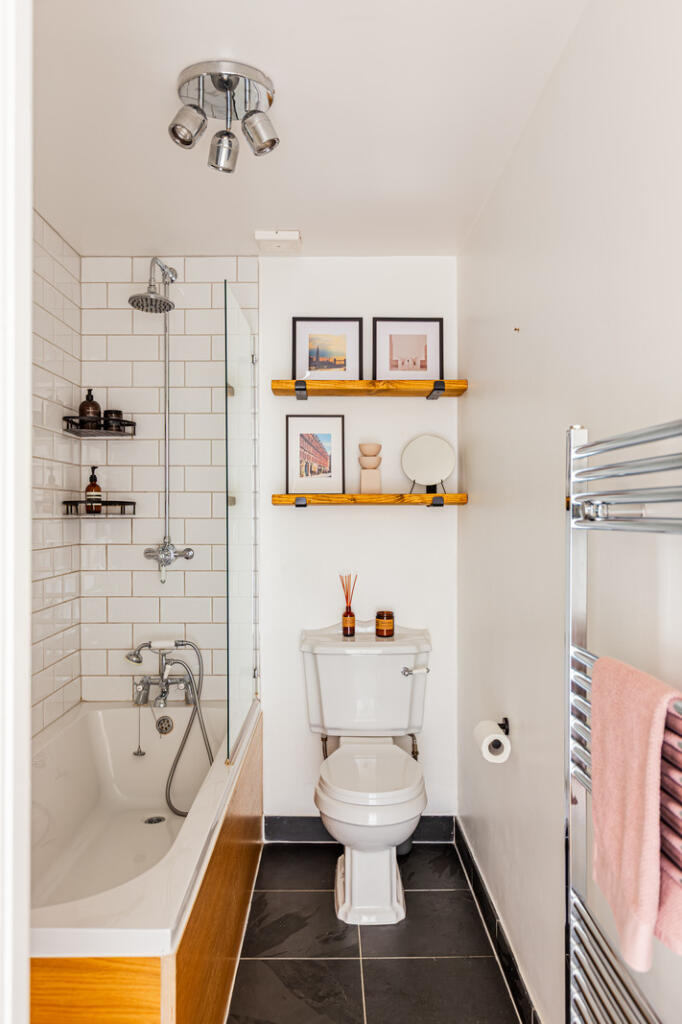 289055 - 25_5_TMH E1 2HS6902-Enhanced-NR.jpg