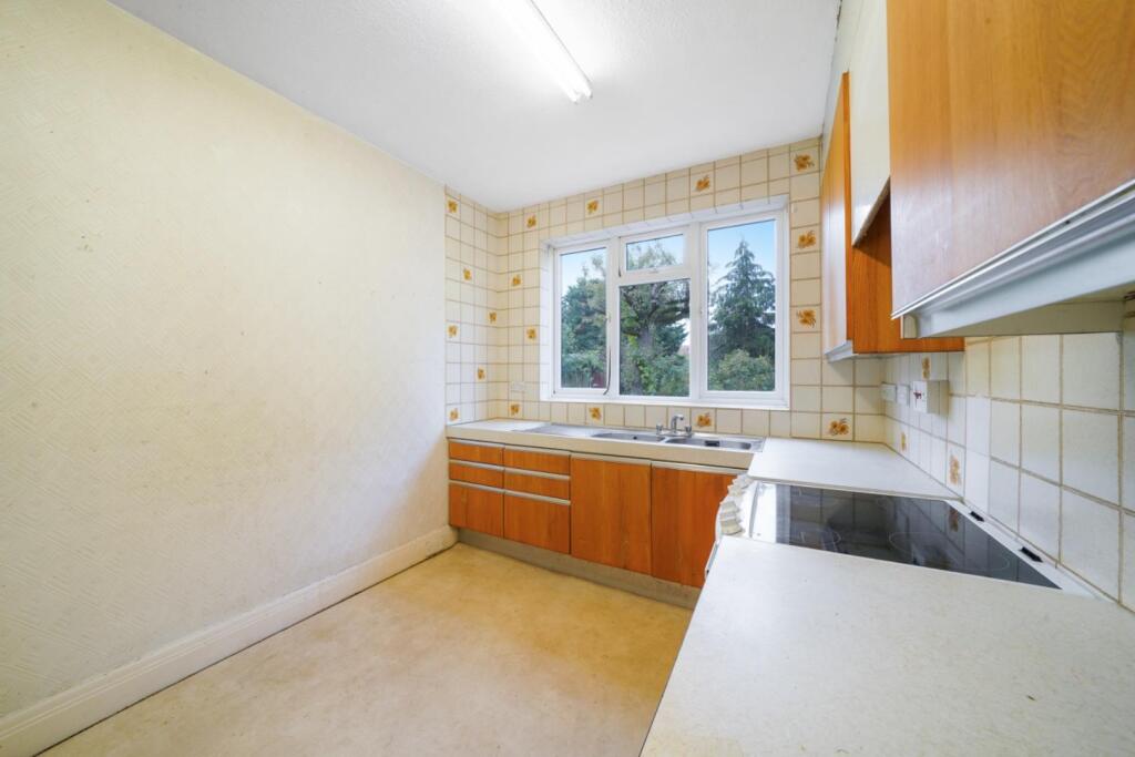 14 Lapstone Gardens - F8psuzeiomVMz026QU8w.jpg