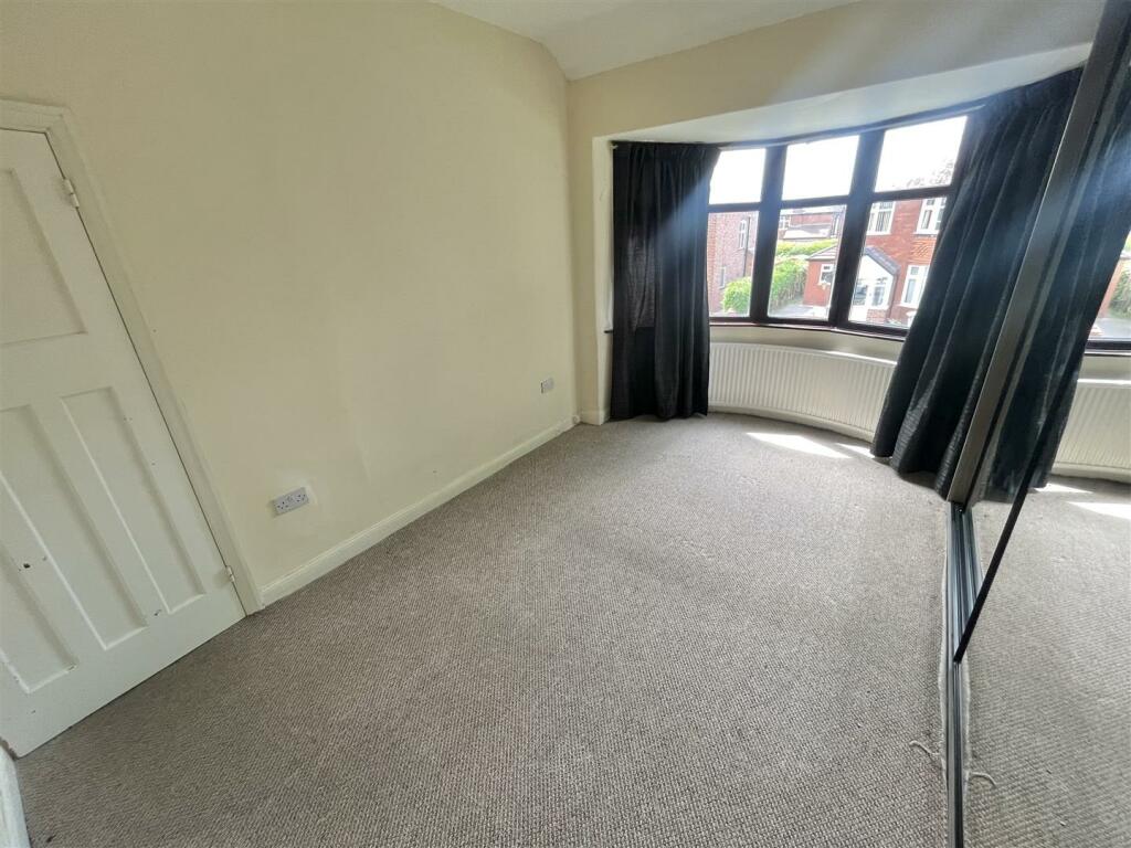 Bedroom 1.jpg