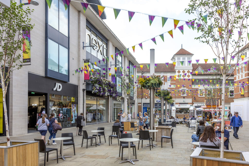 Local high street brands close by for shopping