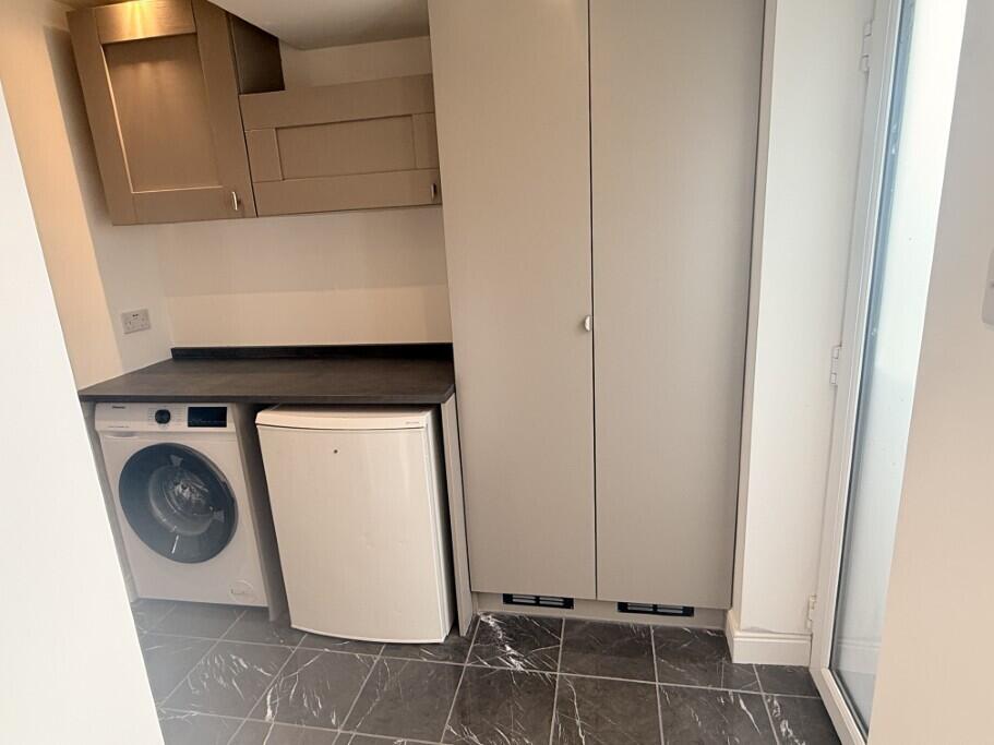 Office/Utility Pic 2