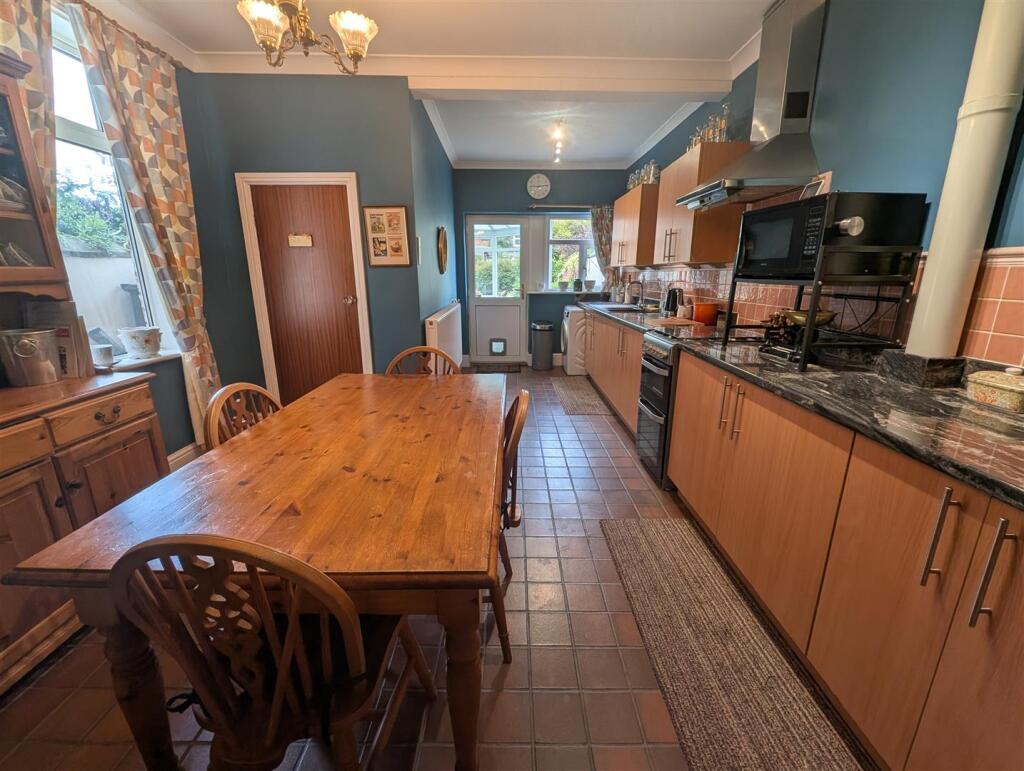 Kitchen/Breakfast Room