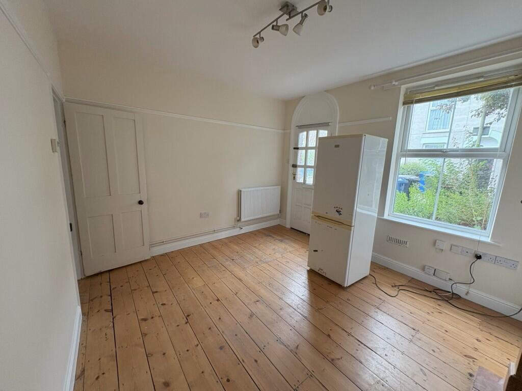 26 Esdelle Street - 250819 - Living Room - 2  T202508191321.jpeg