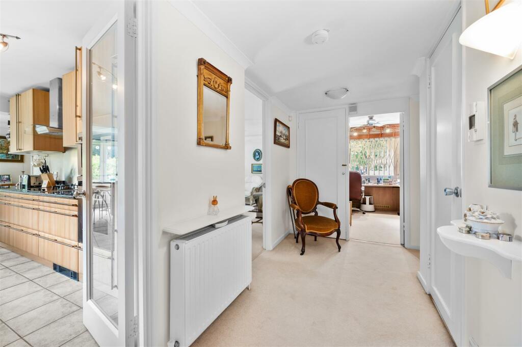 Flat 2, Marlborough House,9.jpg