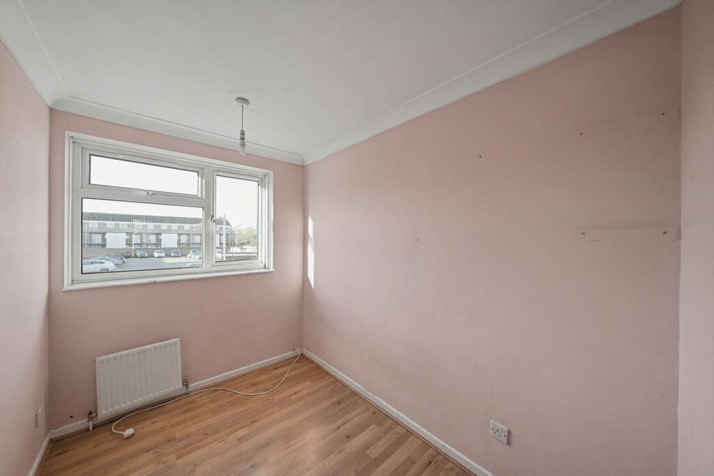 320 Spackmans Way, Slough, SL1 2SD