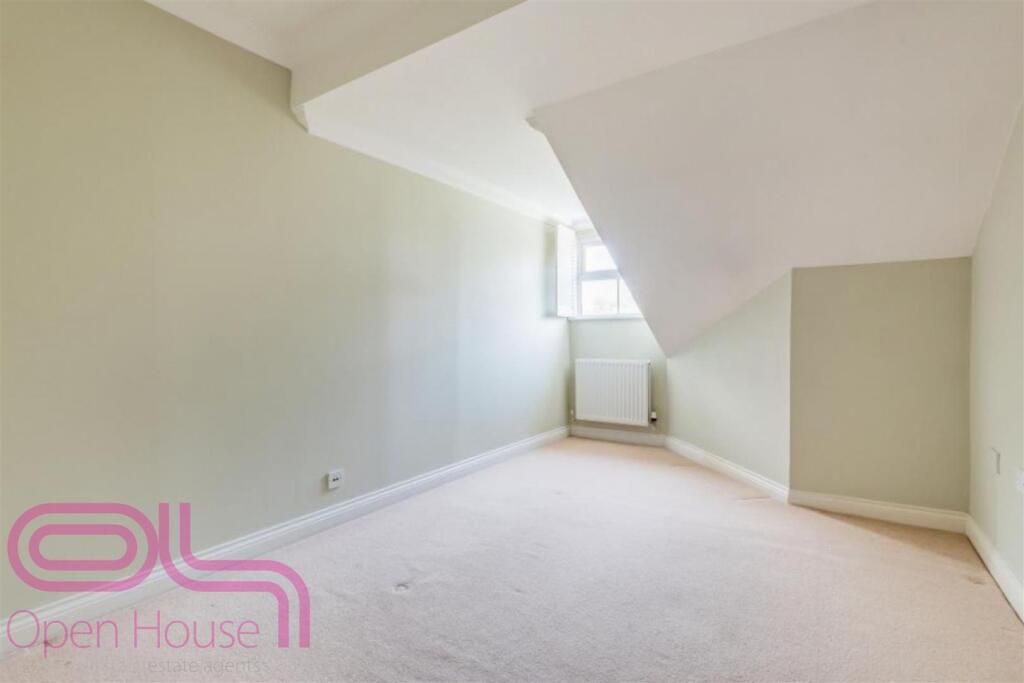 Bedroom 3 (2).jpg