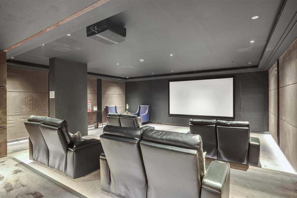 39WrenHouse,190Strand,WC2R-4.jpg