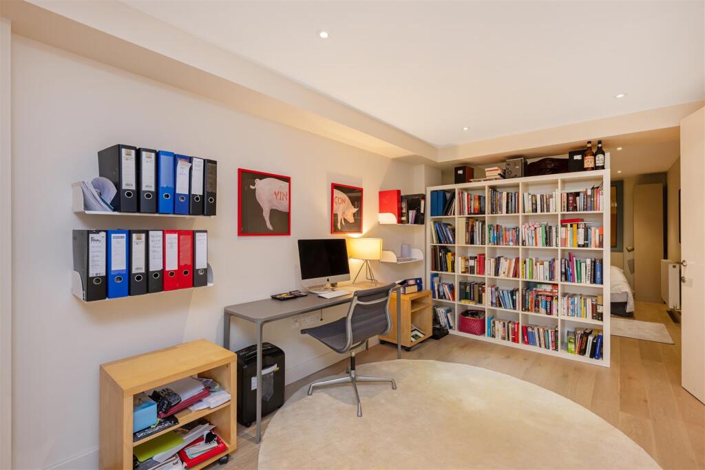 Francis Bentley Mews Hi-21.jpg