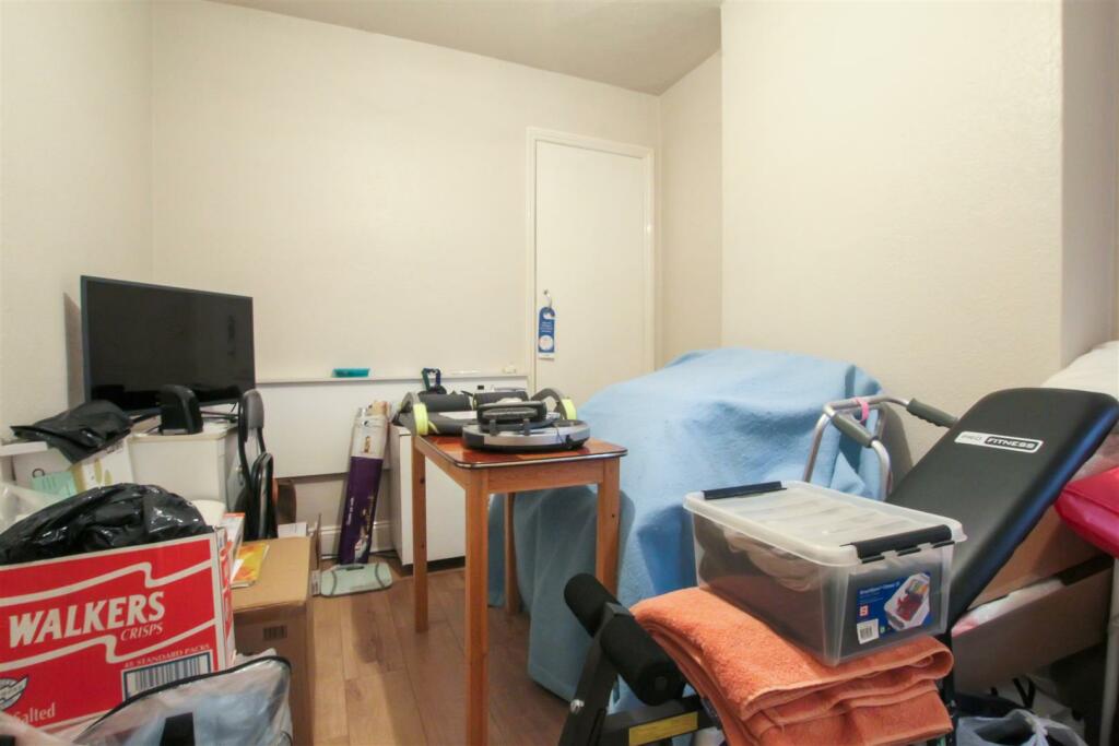 Bedroom-3-1-2.jpg