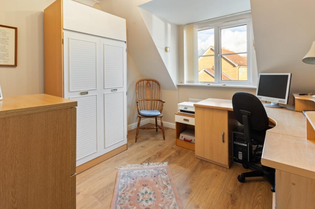 Bedroom / Office