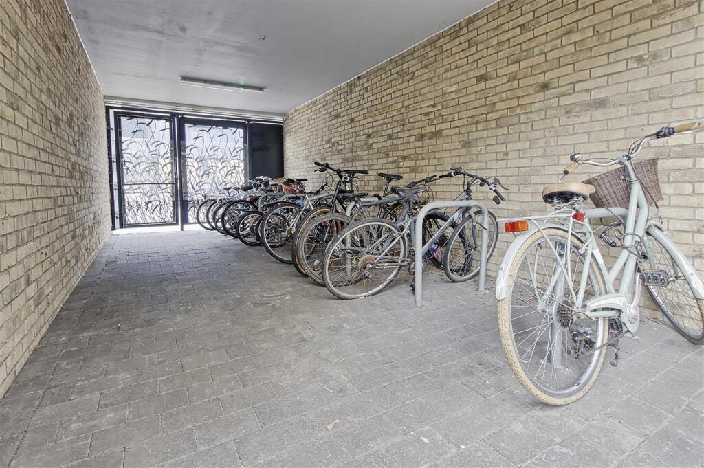 Bike store.jpg