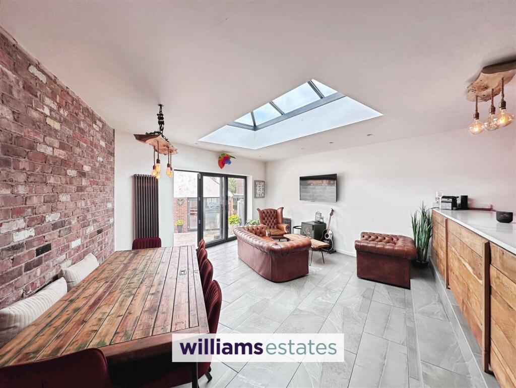 Living / Dining Room