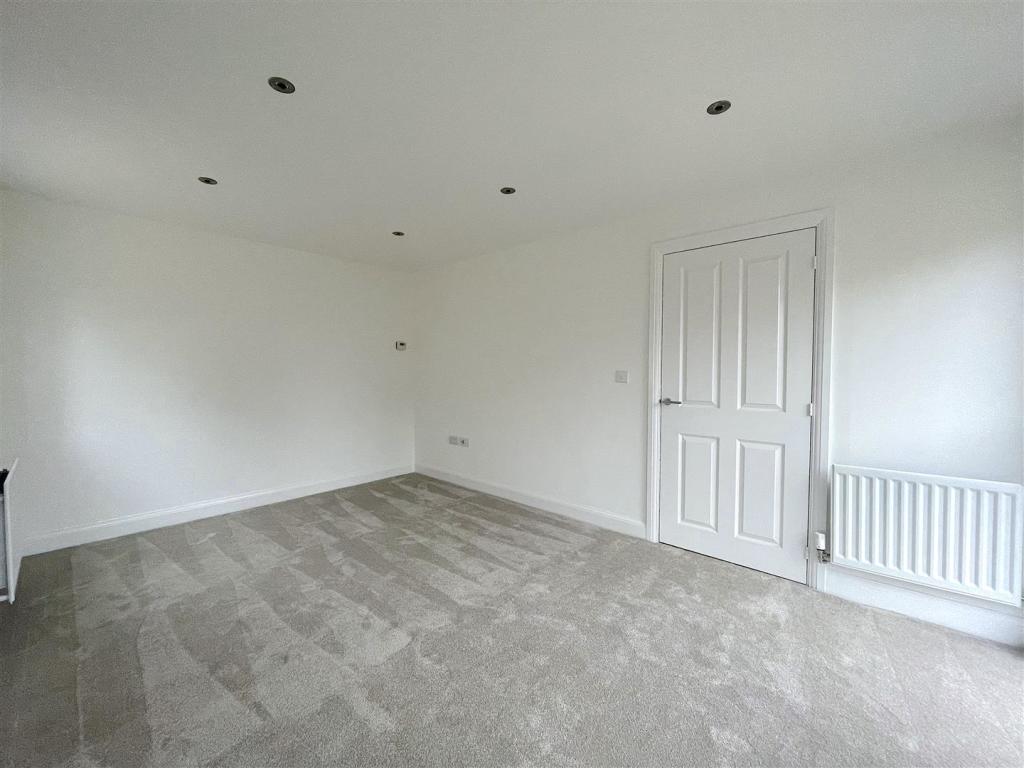 Living Room (2).jpeg
