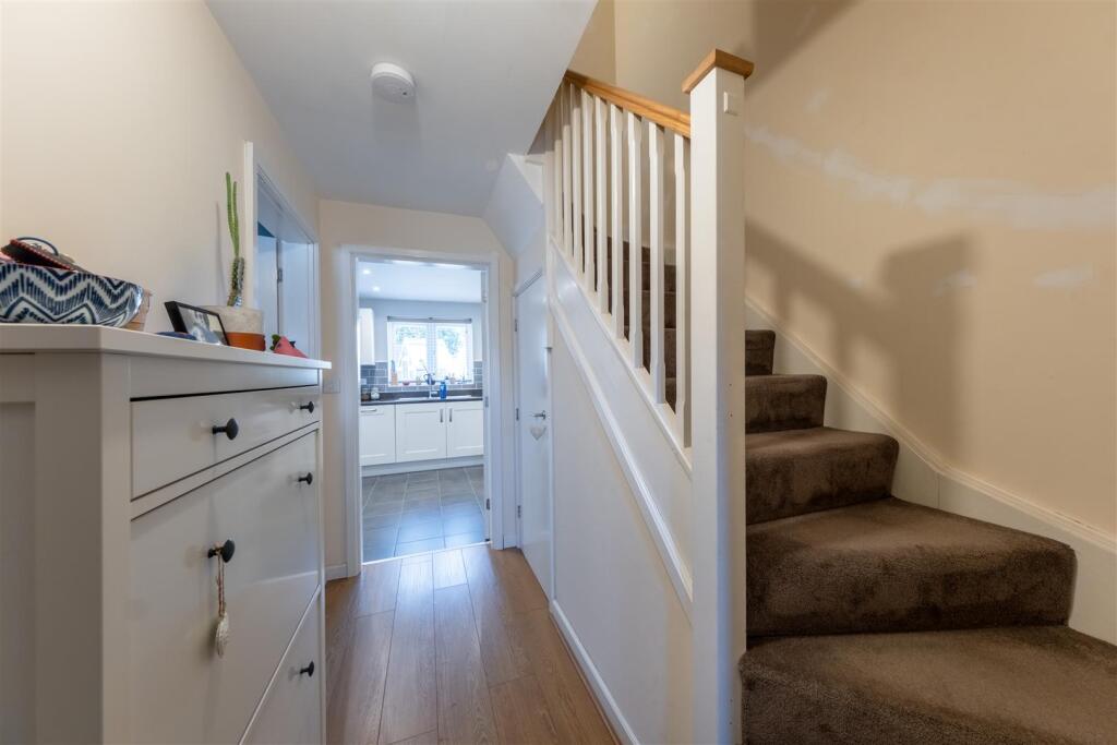 15 Wavell Way-014.jpg