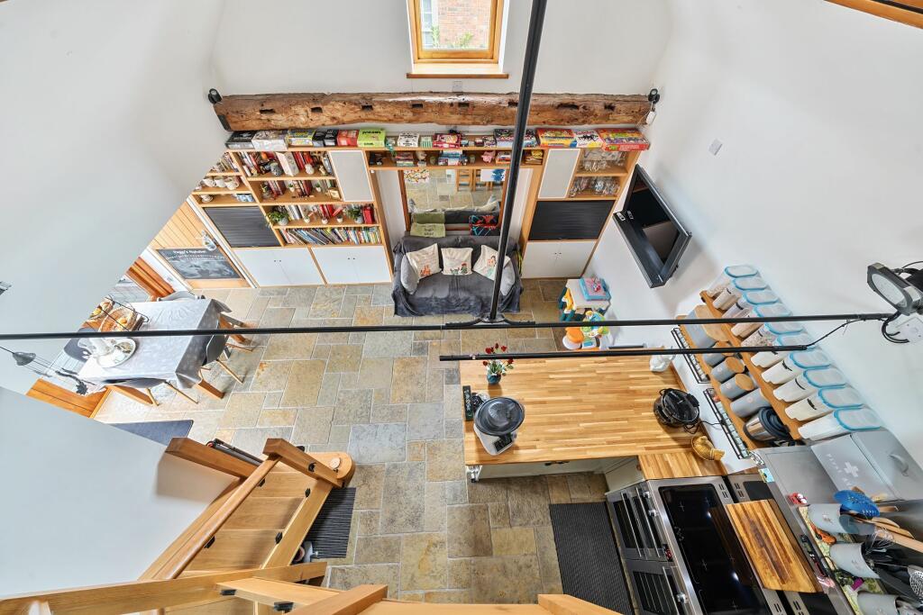 Living Room/Dining Room/Kitchen (2)
