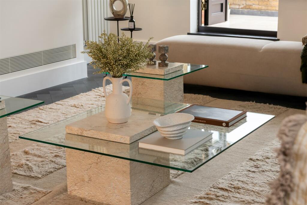 Flat 21 Parkwood Point Hi-57.jpg