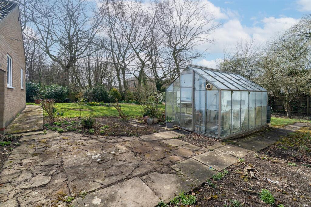 15 Elliott Cl, Newmarket--10.jpg