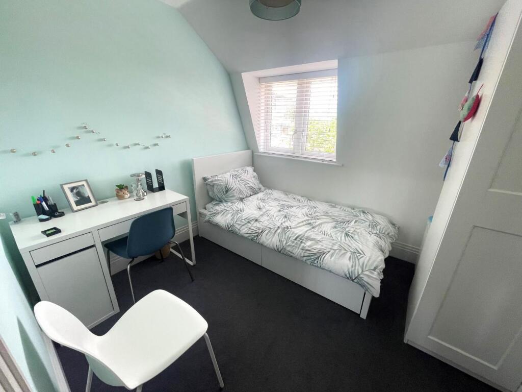BEDROOM 3.jpg