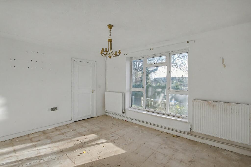 107 Halcot Avenue, Bexleyheath, Kent, DA6 7QA