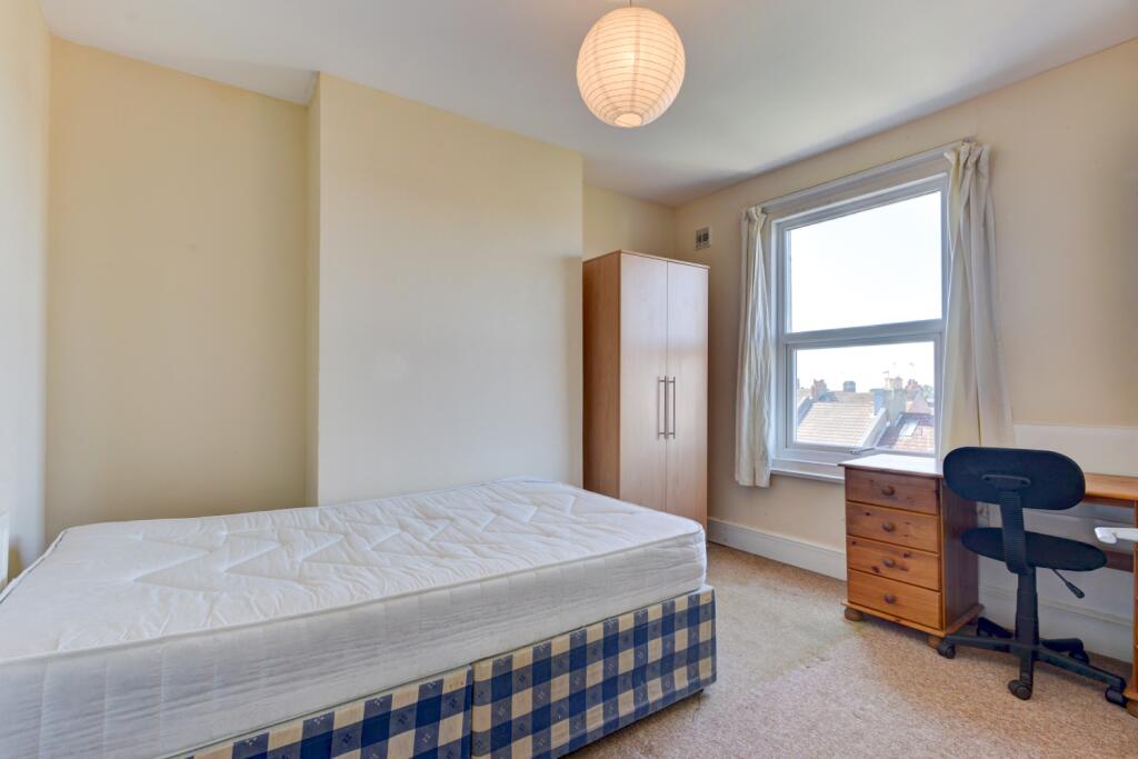 BED 4