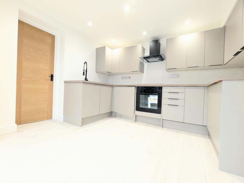 PXL_20241220_131848792.MP~2