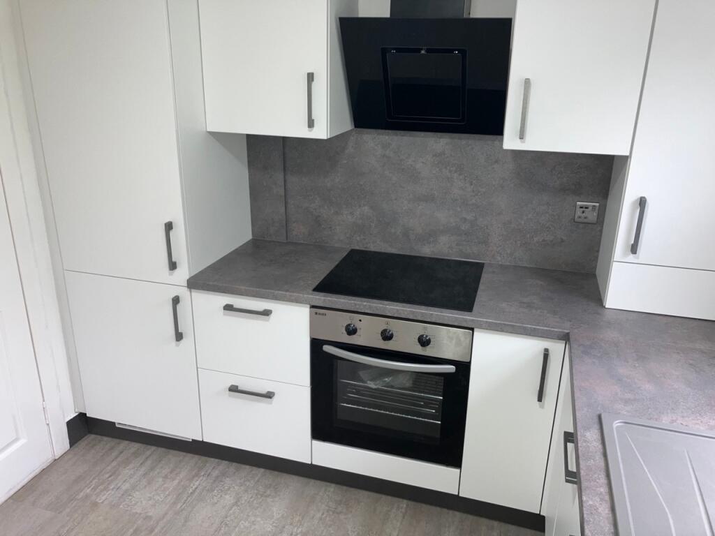 Kitchen Pic 1