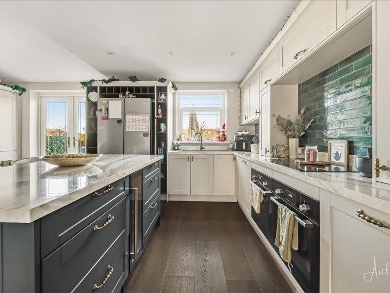 Open Plan Kitchen/Living Area