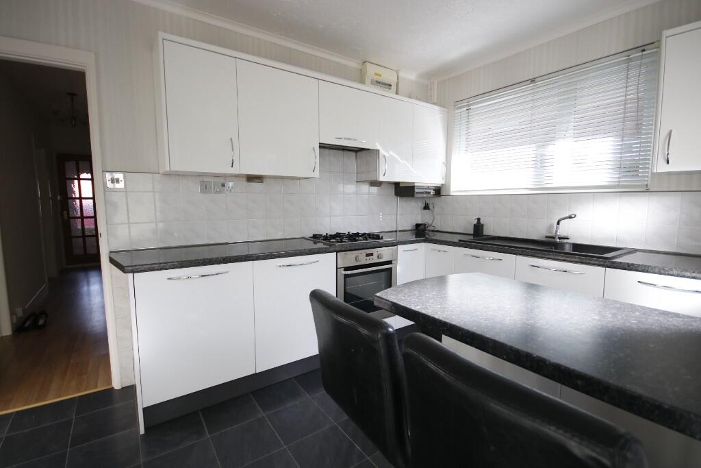 Kitchen/Breakfast Rm