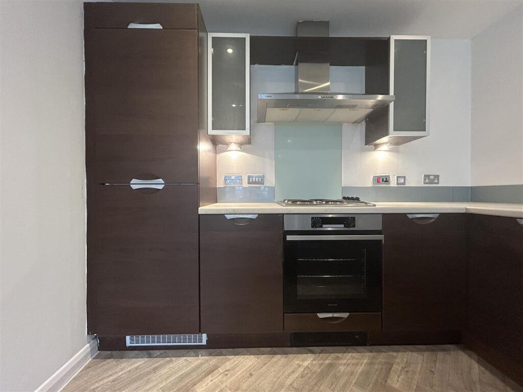 Kitchen (2).jpeg
