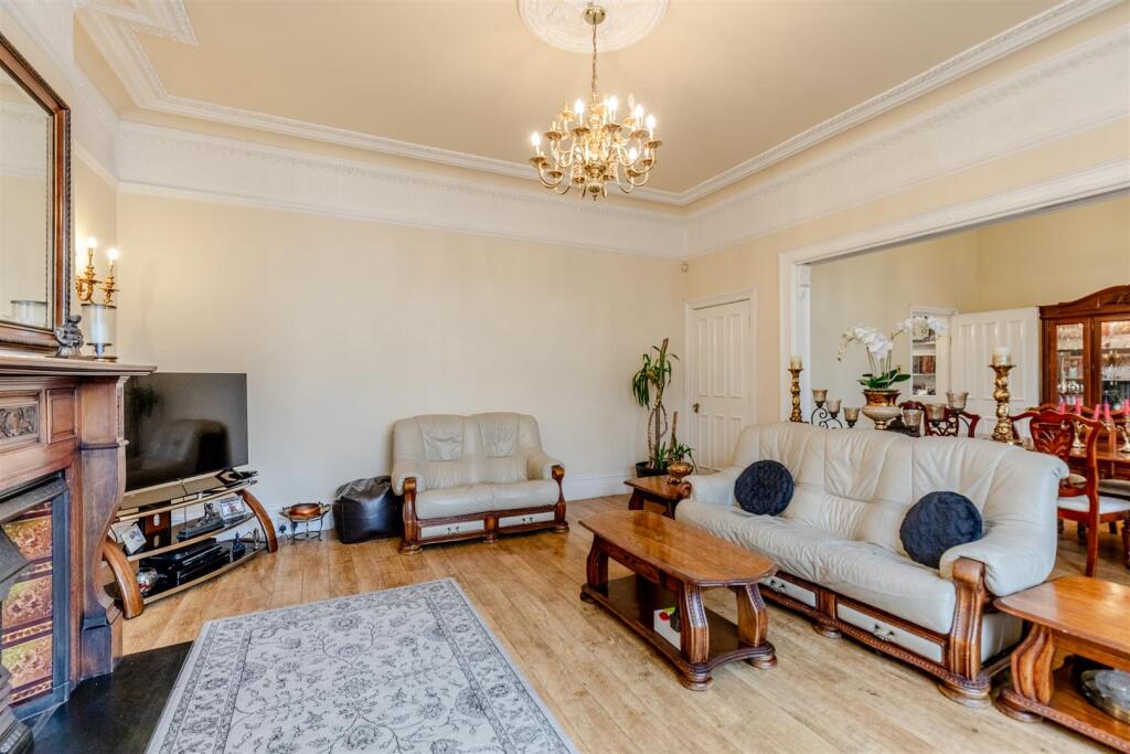 Linden Road, Westbury Park Living Room 5.jpg