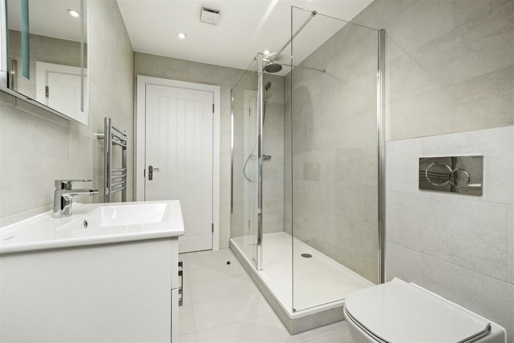 Flat 7 - 7, Sudbury Hill Close  - f1IcLvVJq8Ha1Y6v