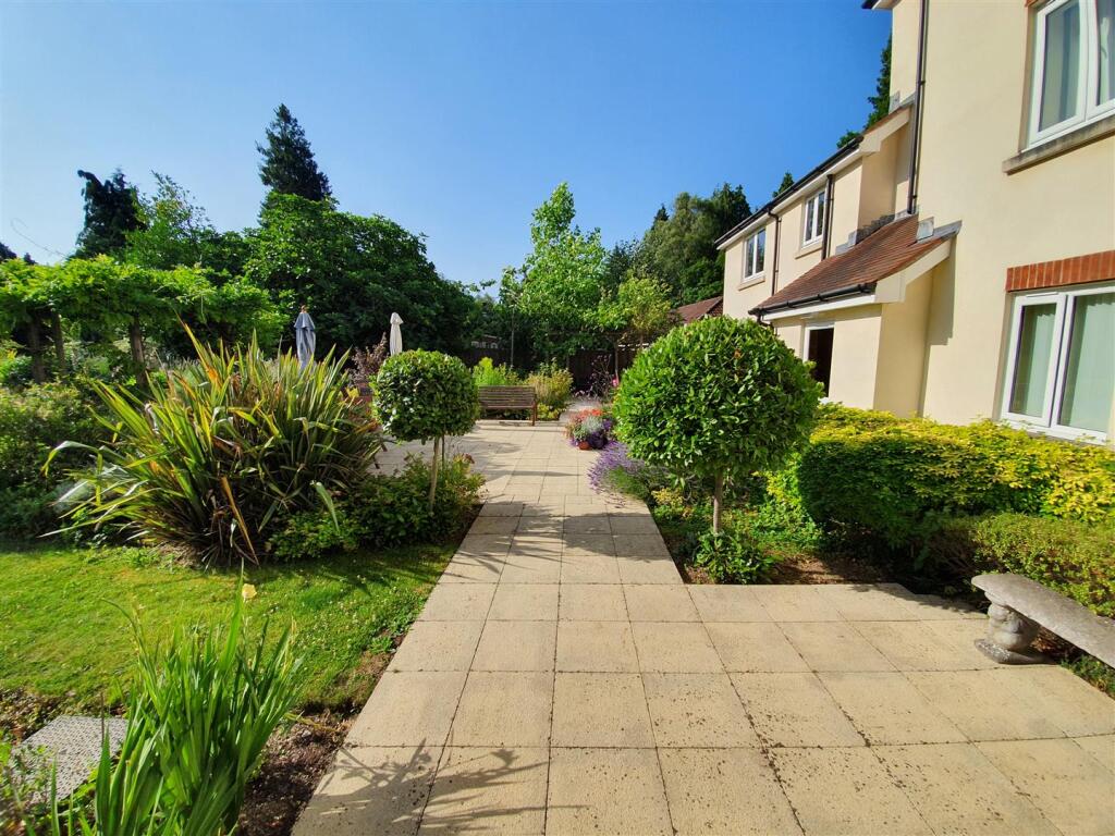 Gardens (2).jpg