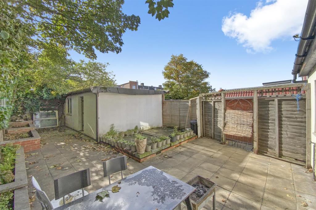 53 Chartley Avenue - zmVyiGmEqs43WKUEZiXU.jpg