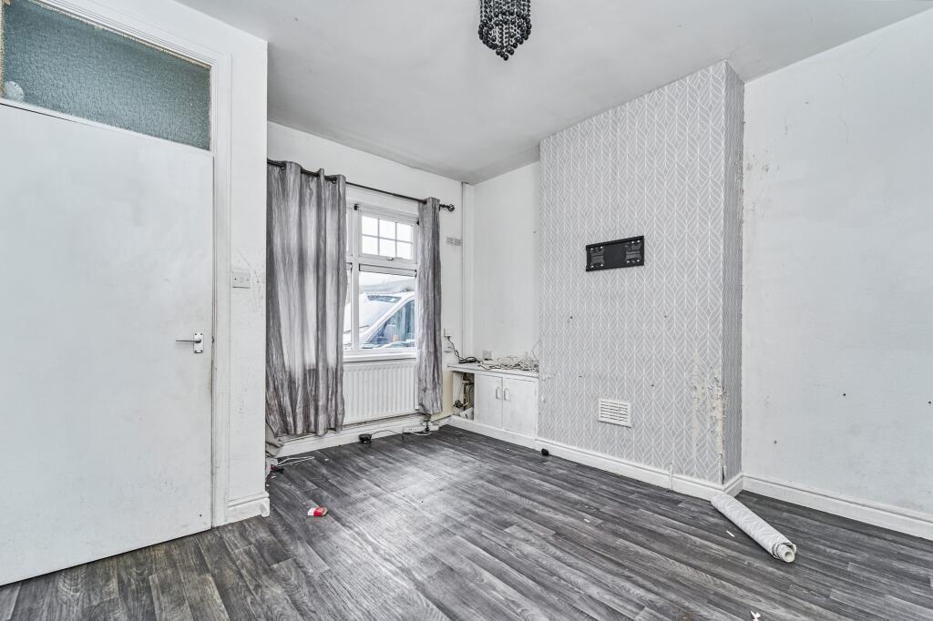 31 Booth Street, Darlaston, Wednesbury, West Midlands, WS10 8JB
