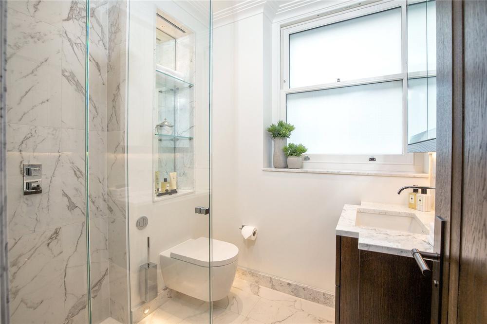 Bedroom 2 En-Suite