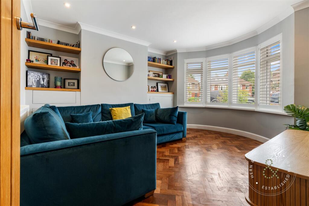 St Asaph Close, HernCrabtree (1).jpg