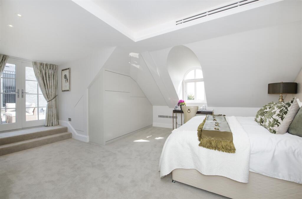 Flat 7 Bedroom 3.jpg