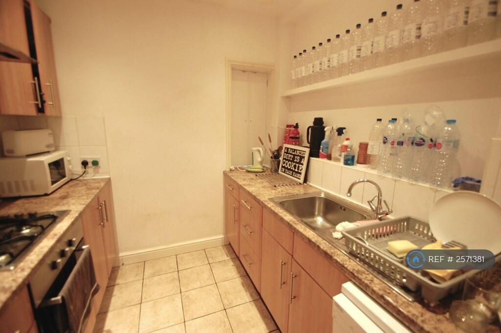 Kitchen 1