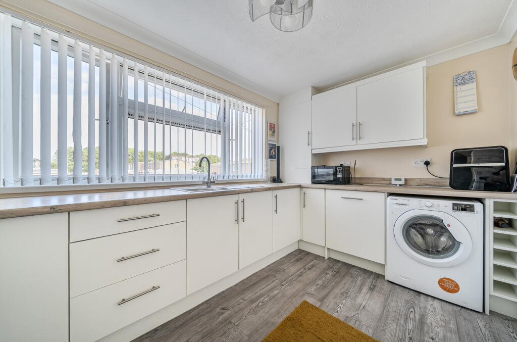 1321514-4-68752db...