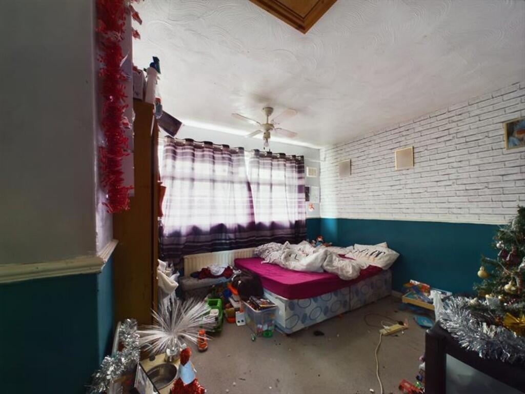 103822_174919_IMA...