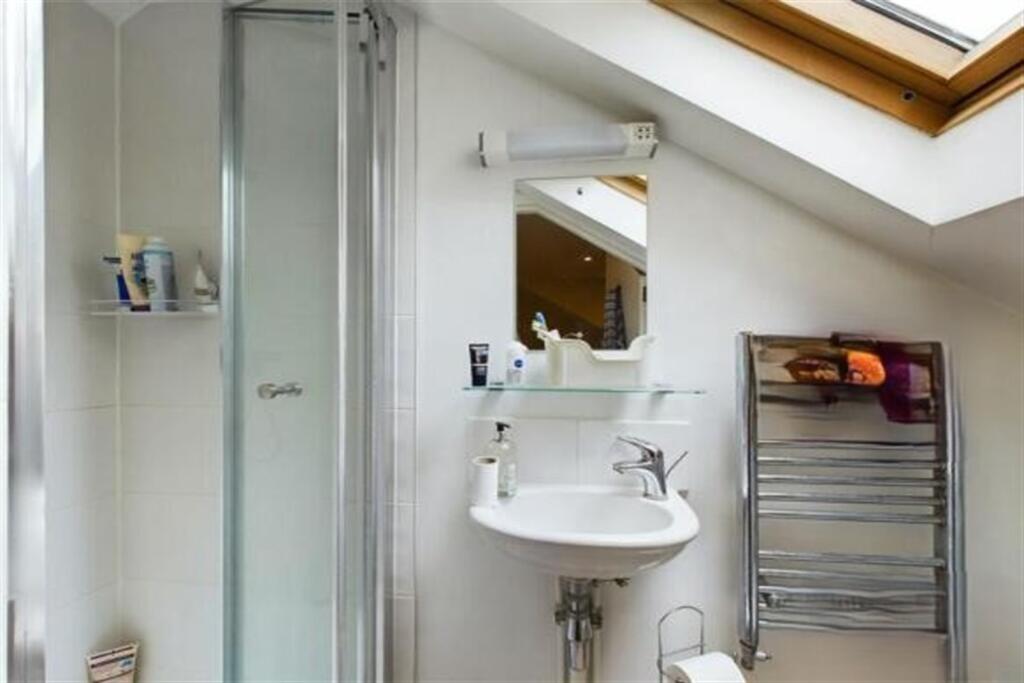 En Suite Shower Room