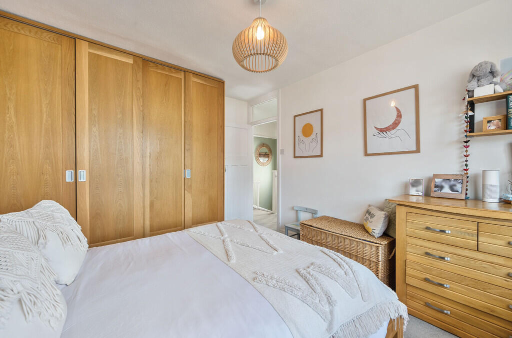 1302263-22-684018...