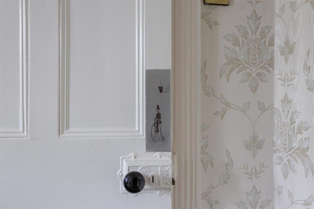 7_Earlsborough_Terrace_2.jpg
