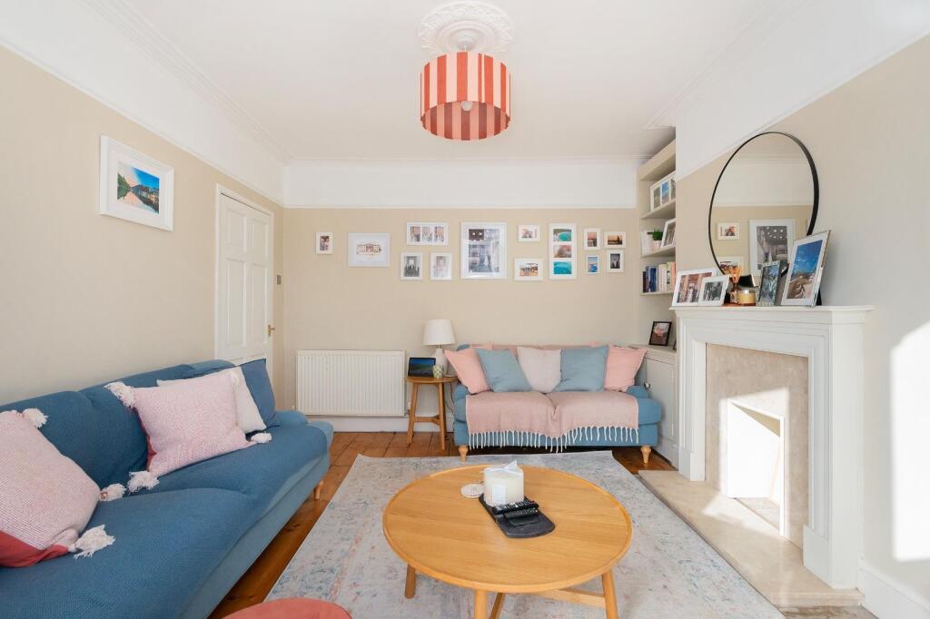 0G6PABN - Living Room B.jpg