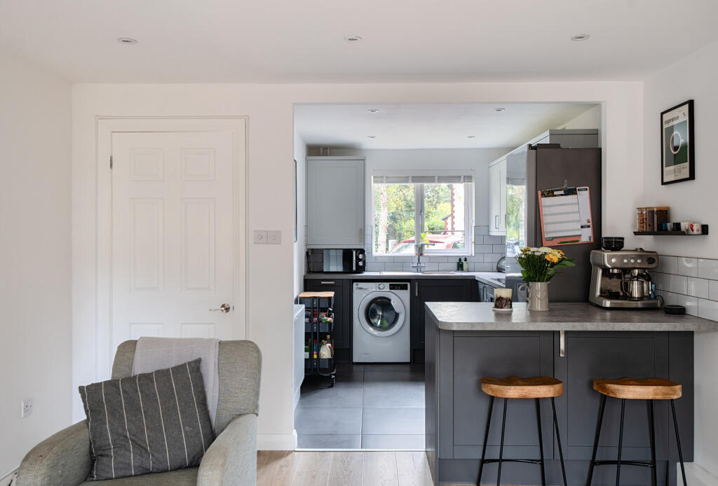 1346682-14-68b717...