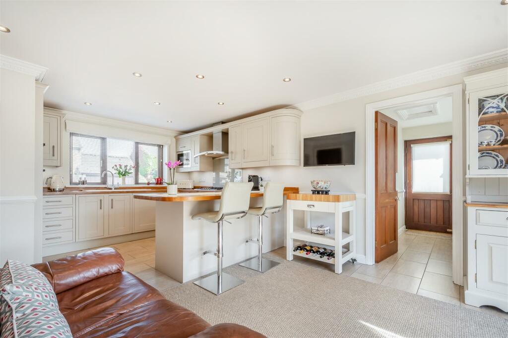 8569268-interior04.jpg