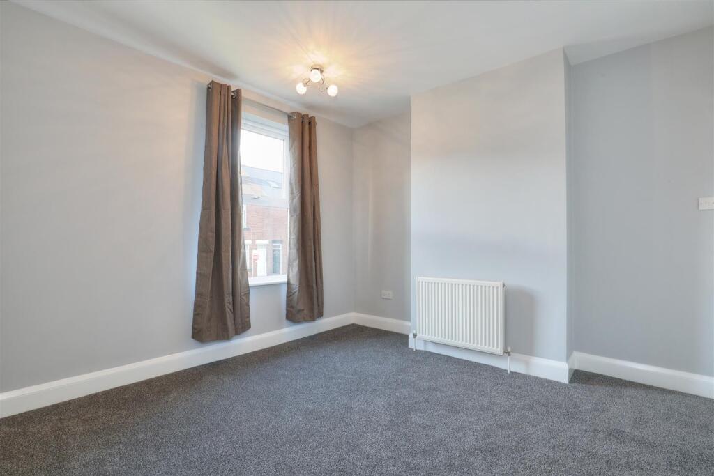 DW175039_40_42_tonemapped copy.jpg