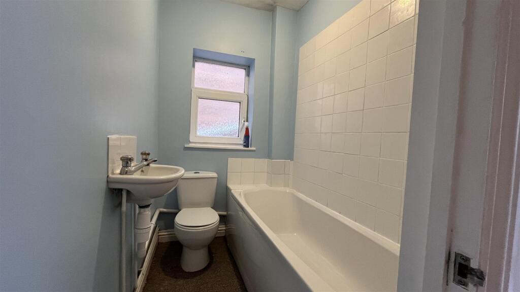 Bathroom.jpeg